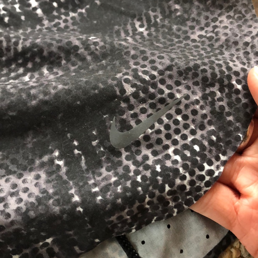 NIKE RUNNING SHORTS - Picture 2 of 6